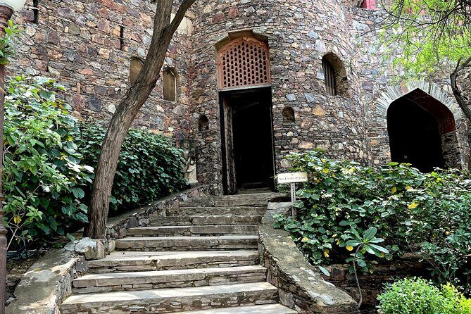 Neemrana Fort visit with Lunch From Delhi - The Sum Up: Who Will Love This Tour?