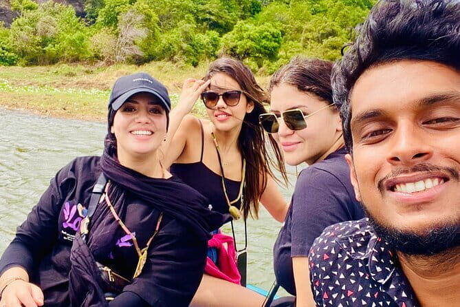 Negombo Lagoon Safari private Tour (Monkey Island, Mangrove) - FAQ