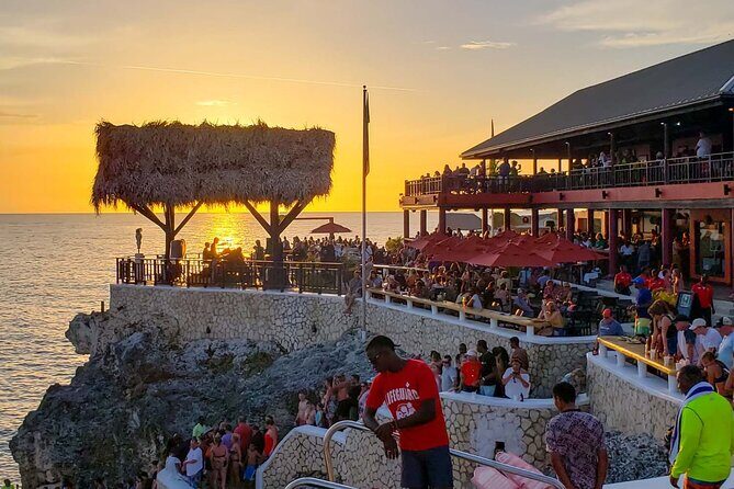 Negril 7 Mile Beach and Rick's Cafe Tour From Montego Bay Jamaica - Who Will Love This Tour?