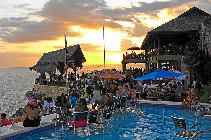 Negril 7 Miles Beach, Ricks Cafe and Shopping - A Deep Dive into Your Negril Experience