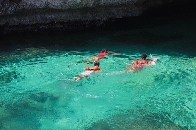 Negril Snorkel Lobster and Ricks Cafe Party - Key Points