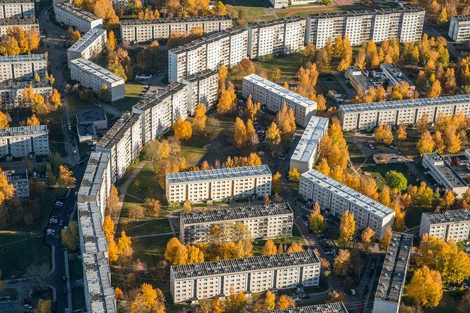 Neigbourhoods of Riga: Honest tour through most beautiful and most unusual areas - A Complete Guide to the Neighbourhoods of Riga Private Tour