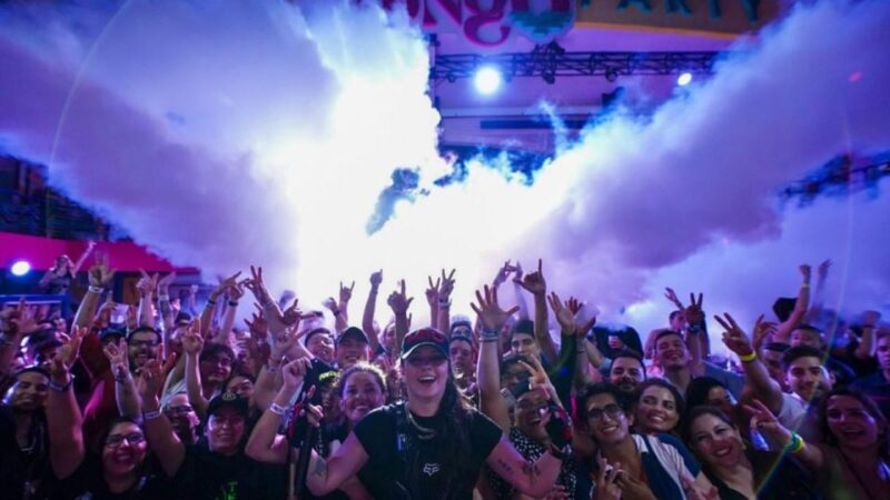 Neon Glow night Beach Party Regular - Neon Glow Night Beach Party Regular: A Bright, Fun-Filled Night in Cancun