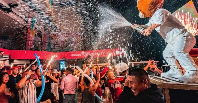 Neon Glow night Beach Party Regular - The Authentic Experience: Who Will Love It?