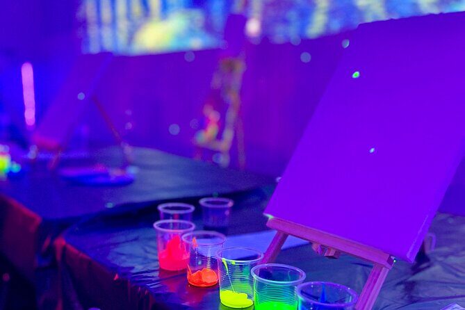 NEON Starry Night Sip and Paint Experience - Who Should Consider This Experience?