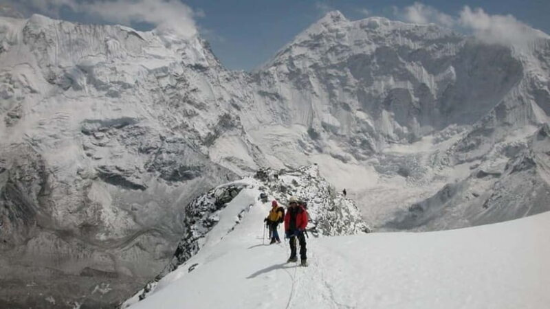 Nepal: Island, Pokalde, and Lobuche Peaks 27-Day Trek - Nepal: Island, Pokalde, and Lobuche Peaks 27-Day Trek