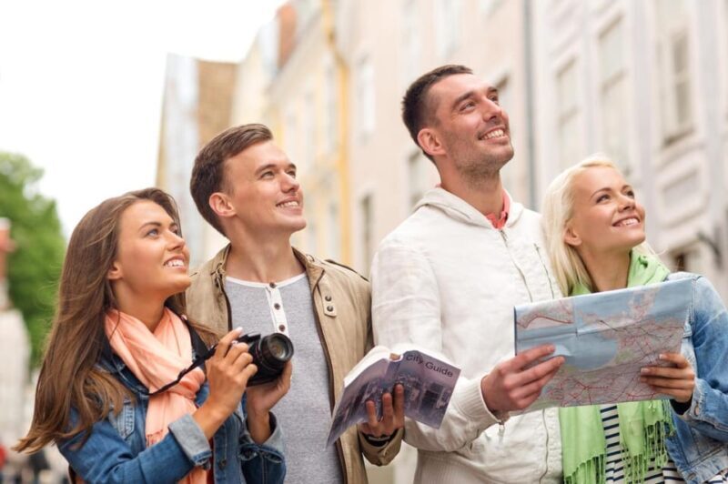 Neuchâtel: Express Walk with a Local in 60 minutes - Exploring the City in an Hour: What to Expect