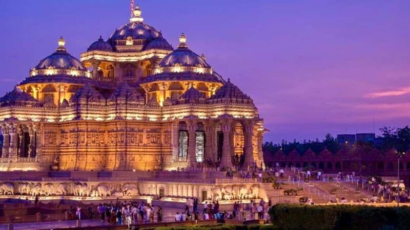 New Delhi: Akshardham Temple Private Evening Tour light show - Key Points