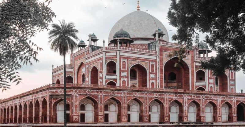 New Delhi Night Life Tour with Street Food - Itinerary Breakdown and What to Expect