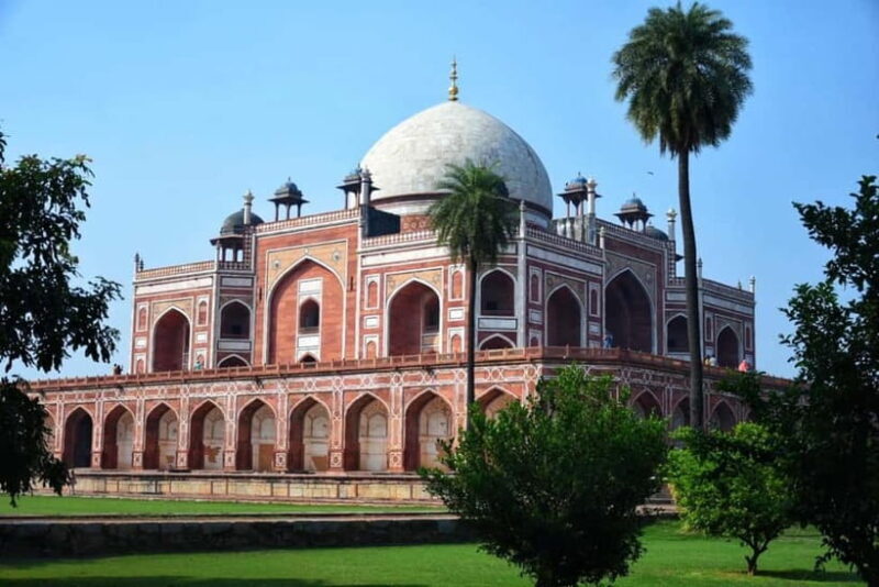 New Delhi Stopover Experience - Exploring the Vibrant Heart of New Delhi in Half a Day