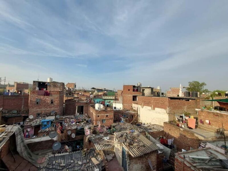 New Delhi:Sanjay Colony Slum Tour with Family Lunch - Key Points