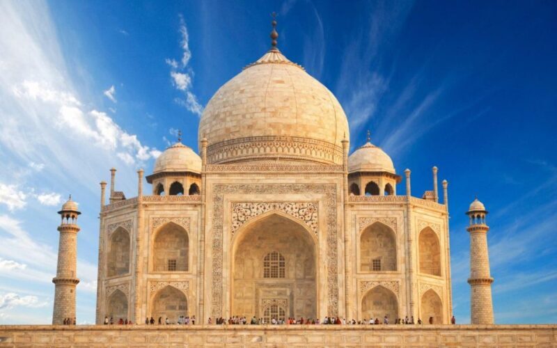 New Delhi:Taj Mahal, Agra Fort & Baby Taj Tour with Transfer - Visiting the Taj Mahal: A Majestic Encounter