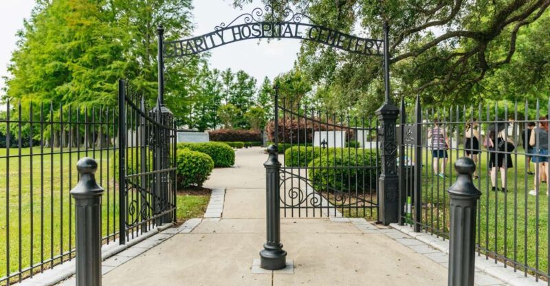 New Orleans: Cemetery Tour - Experience the Mystique of New Orleans: Cemetery Tour