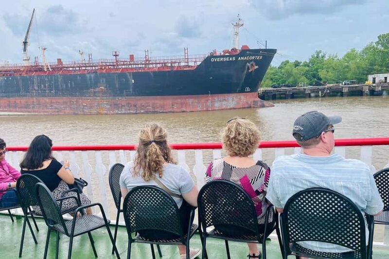 New Orleans: City Riverboat Cruise with Captain Narration - Views and Sightseeing Highlights