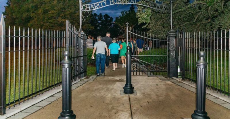 New Orleans: Dead of Night Ghosts and Cemetery Bus Tour - Who Should Consider This Tour?