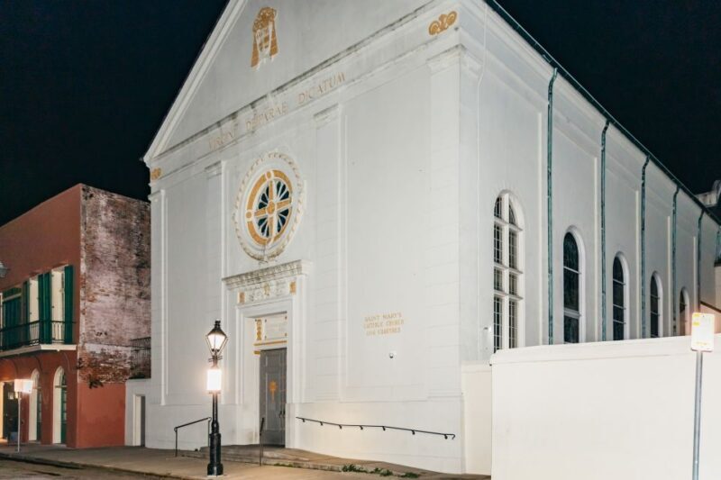 New Orleans: French Quarter Ghost Tour with Interior Visit - Key Points