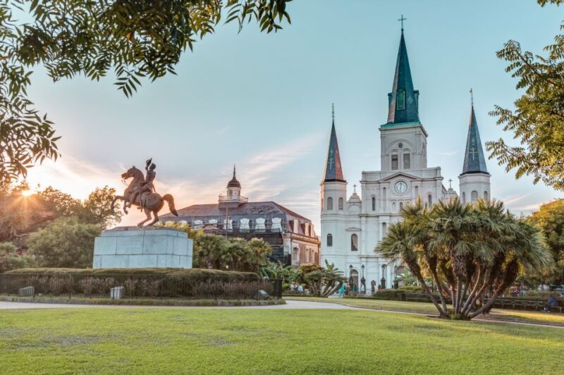New Orleans French Quarter History and Hauntings Tour - A Deep Dive into the French Quarter Ghosts and Legends