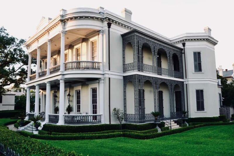 New Orleans: Garden District & Lafayette Cemetery gates Tour - Key Points