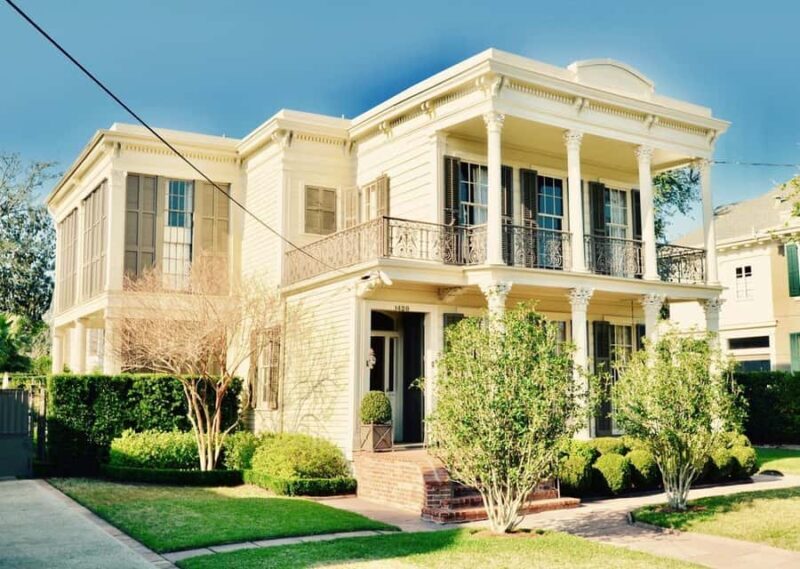 New Orleans: Garden District & Lafayette Cemetery gates Tour - Who This Tour Is Best For