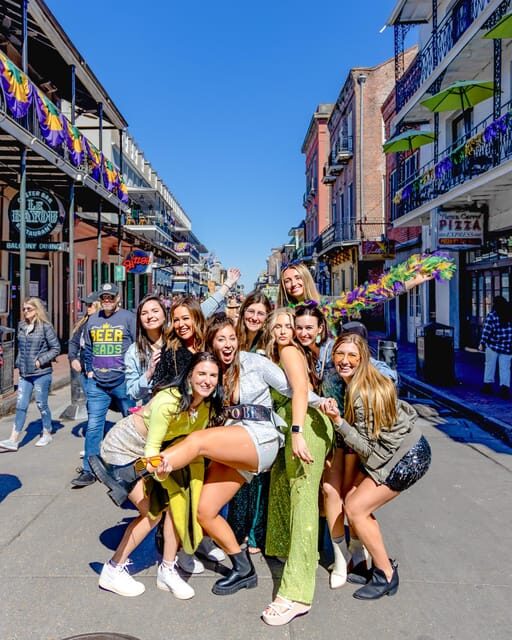 New Orleans: Guided Bourbon Street Bar Crawl with Shots - Key Points