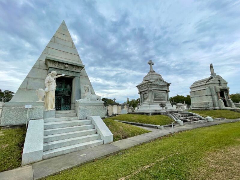 New Orleans: Millionaires Tombs of Metairie Cemetery Tour - Meeting the People Behind the Stones