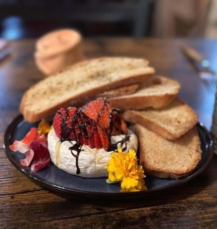 New Orleans: Tour. Voodoo and Vampire Lore; Delicious Food - Key Points