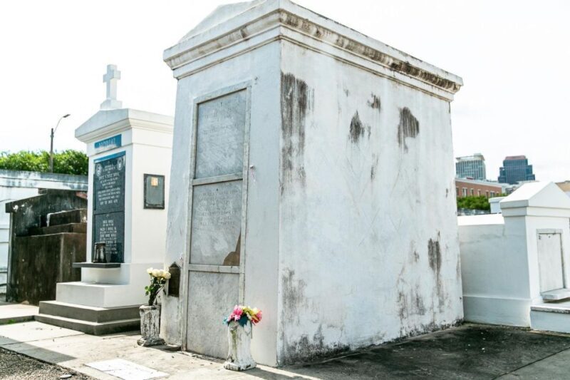 New Orleans: Walking Tour Inside St. Louis Cemetery No. 1 - FAQ