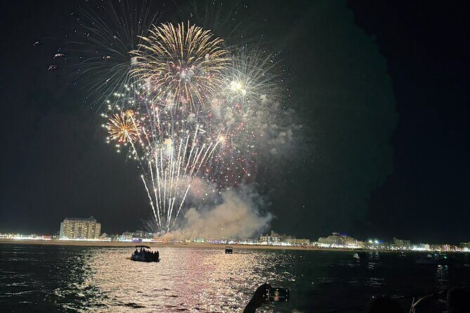 New year's Eve Fireworks Cruise aboard the Sea Rocket - Who Should Consider This Tour?