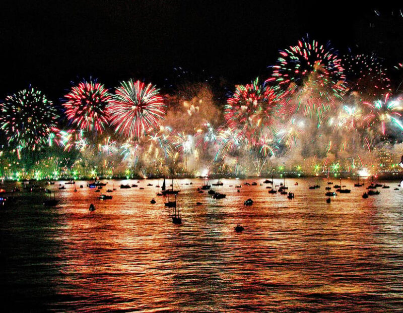New Year's Eve on a VIP Catamaran in Lisbon with Fireworks - An Unforgettable New Year’s Eve on a VIP Catamaran in Lisbon