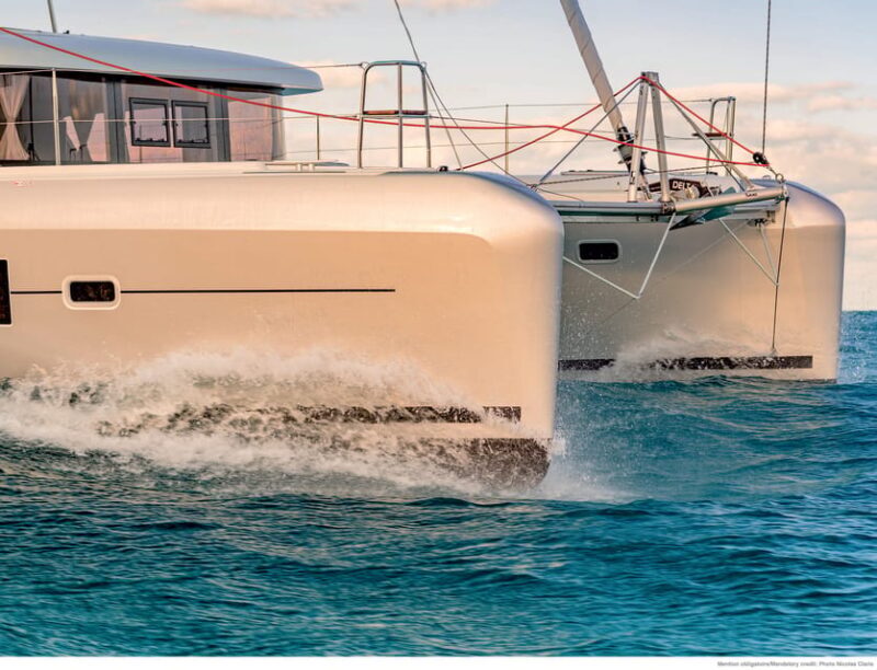 New Year's Eve on a VIP Catamaran in Lisbon with Fireworks - Key Points