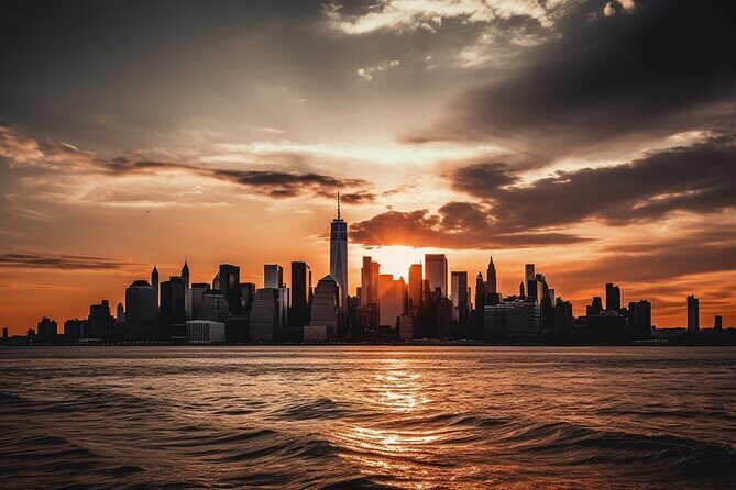 New York City 60 Minute Cruise, Liberty, Skyscrapers and Bridges - Key Points