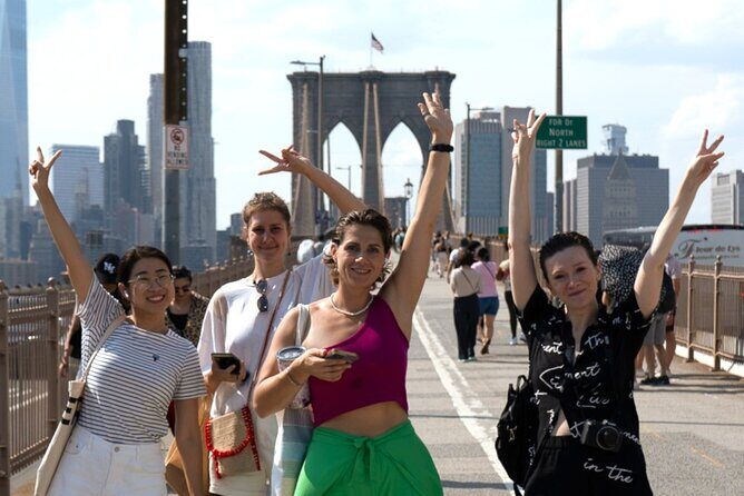 New York City Brooklyn Bridge Self Guided Game and Tour - A Fresh Way to Explore NYC: The Brooklyn Bridge Self-Guided Game and Tour