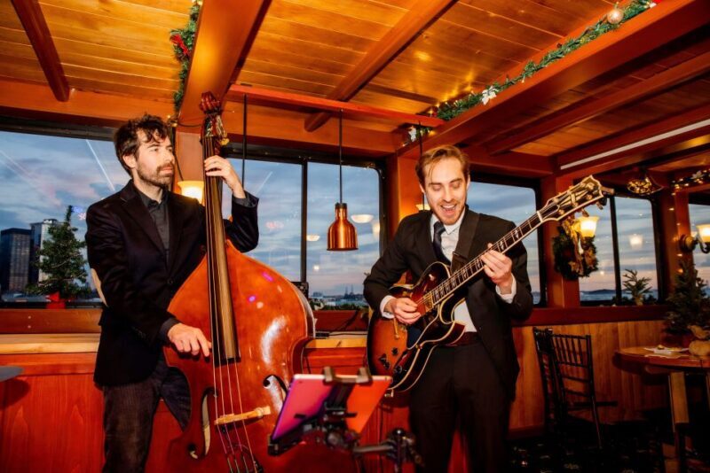 New York City: Holiday Jazz Classic Motor Yacht Cruise - Reviews: What Past Guests Say