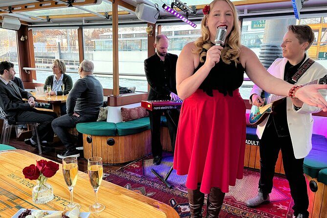 New York City Live Music Sightseeing Serenade Cruise - Key Points