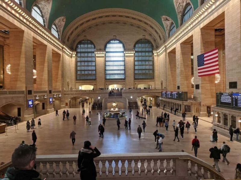 New York City: Midtown Holdouts Walking Tour - The Practical Value