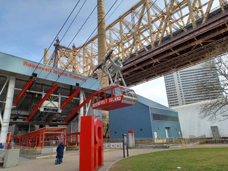 New York City: Roosevelt Island Walking Tour with Tram Ride - Exploring Roosevelt Island: A Unique Manhattan Escape with a Tram Ride