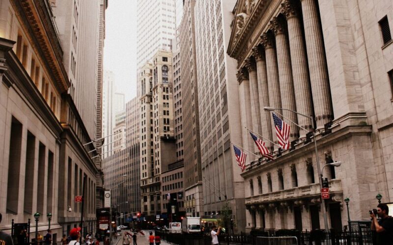 New York City: Sightseeing Walking Tour with Food Tastings - Who Is This Tour Best For?