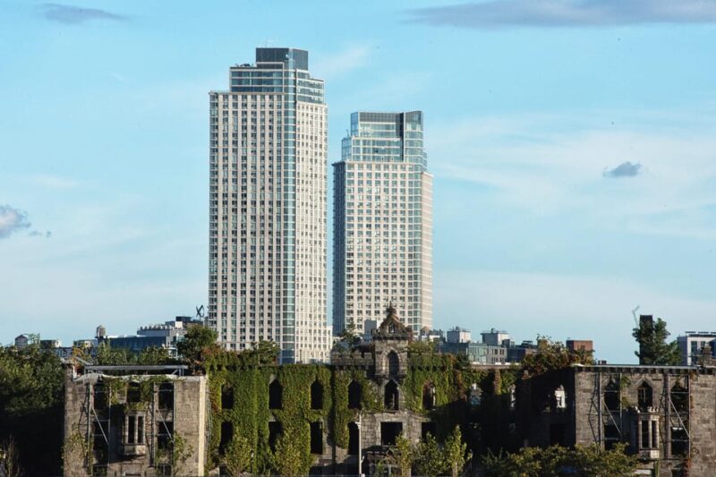 New York City: Smallpox Hospital Photo Tour - Key Points