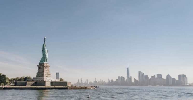 New York City: Statue of Liberty & Battery Park Guided Tour - Visiting the Statue of Liberty: What You Can Expect