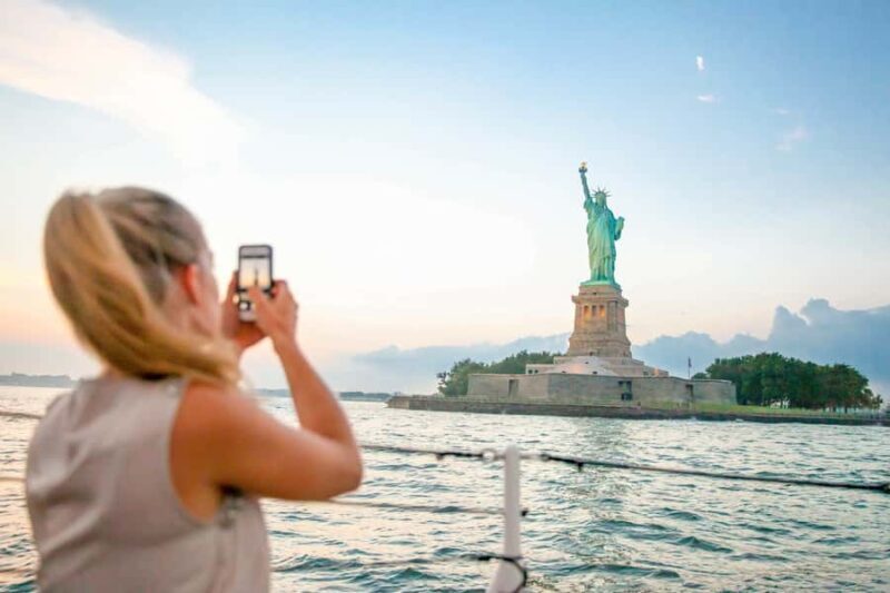 New York City: Statue of Liberty & Ellis Island with Ferry - Who Is This Tour Perfect For?