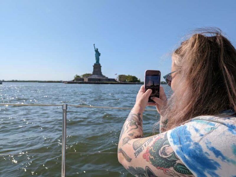 New York City: Statue of Liberty Sailing Charter - FAQ