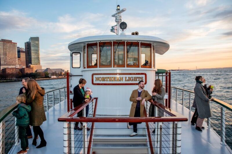 New York City: Weekend Holiday Brunch Cruise - A Closer Look at the New York City Holiday Brunch Cruise