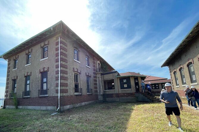 New York Ellis Island Hard Hat Tour with Audio Guide - Who Should Consider This Tour?