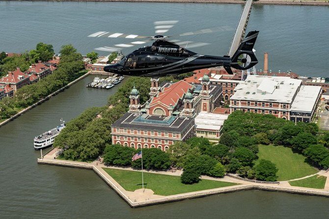 New York Helicopter Tour: Manhattan, Brooklyn and Staten Island - The Practical Side: What to Expect