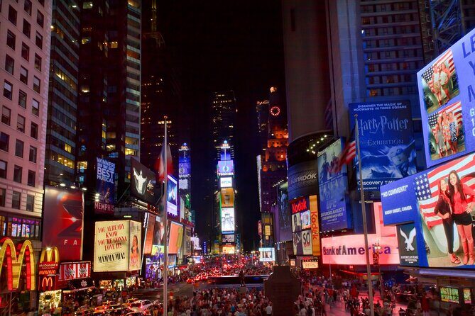 New York Holiday Lights Tour with Dyker Heights - A Complete Guide to the New York Holiday Lights Tour with Dyker Heights