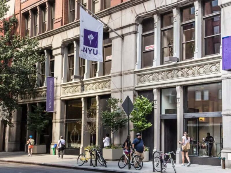 New York: NYU Campus Walking Tour with Student Guide - An In-Depth Look at the NYU Campus Walking Tour
