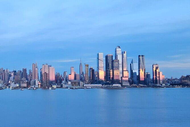 New York Skyline Magic - Private Tour With a Real Local - Key Points
