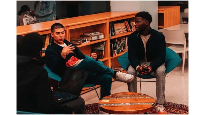 New York: Street & Travel Photo Tour with Local Photographer - Discover New York through the Lens with a Local Photographer