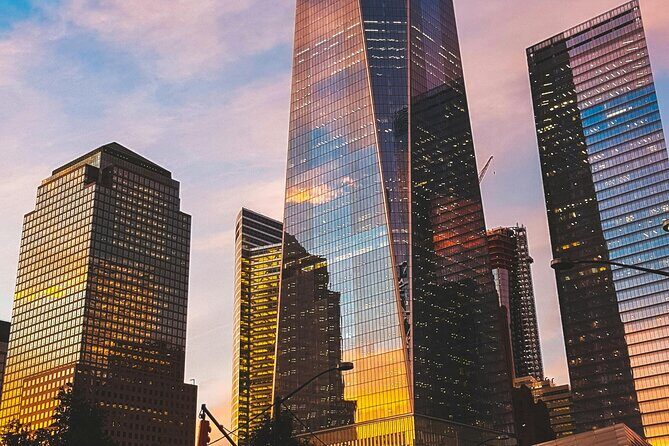 New York: Times Square Evening Walking Tour with Hot Dog - Key Points