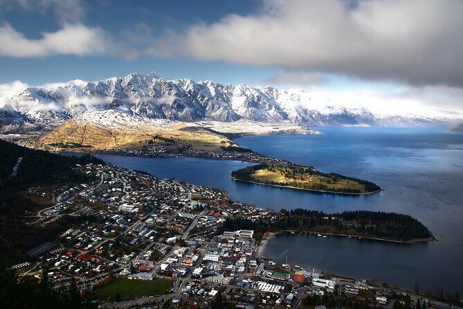 New Zealand Queenstown Airport (ZQN) to Queenstown City Centre - Key Points
